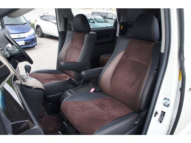 トヨタ アルファード ２．４ ２４０Ｓ タイプゴールド H25年 (東北) 99