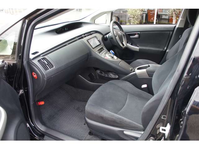 トヨタ プリウス １．８ Ｓ H25年 (東北) 99