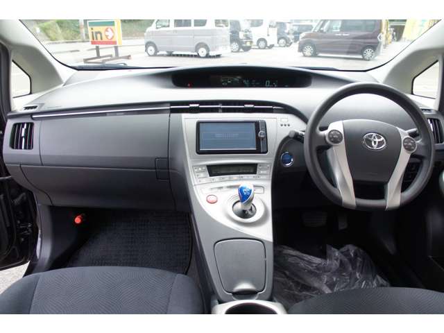 トヨタ プリウス １．８ Ｓ H25年 (東北) 99