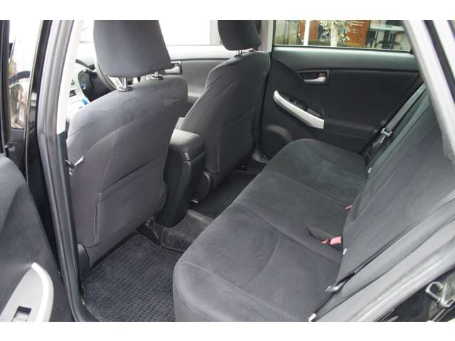 トヨタ プリウス １．８ Ｓ H25年 (東北) 99