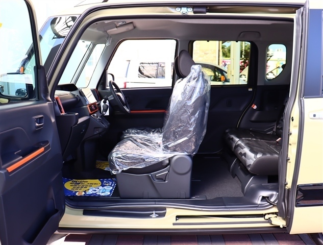 ダイハツ タント ６６０ ファンクロスターボ リミテッド R7年 (関東) 99