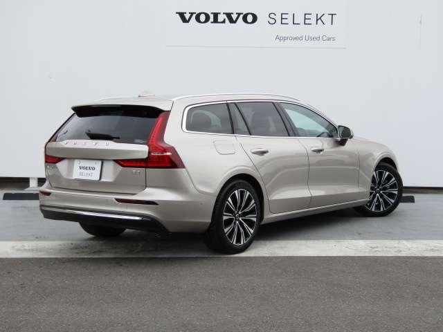 ボルボ Ｖ６０ ウルトラ　Ｂ４ R7年 (四国) 99