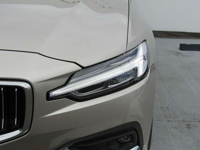 ボルボ Ｖ６０ ウルトラ　Ｂ４ R7年 (四国) 99