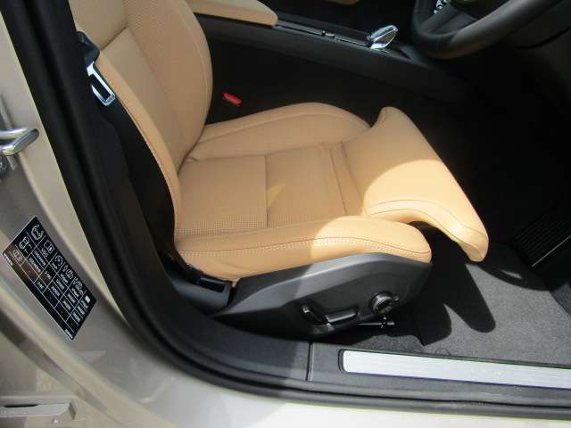 ボルボ Ｖ６０ ウルトラ　Ｂ４ R7年 (四国) 99