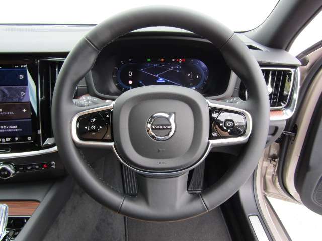 ボルボ Ｖ６０ ウルトラ　Ｂ４ R7年 (四国) 99