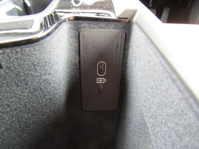 ボルボ Ｖ６０ ウルトラ　Ｂ４ R7年 (四国) 99