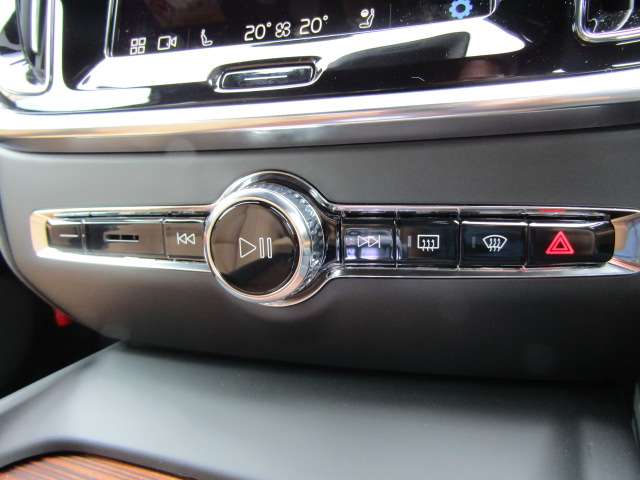 ボルボ Ｖ６０ ウルトラ　Ｂ４ R7年 (四国) 99