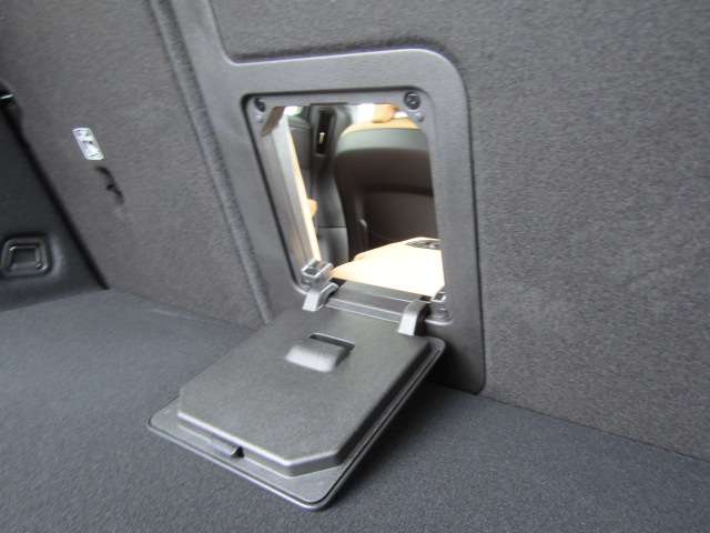 ボルボ Ｖ６０ ウルトラ　Ｂ４ R7年 (四国) 99