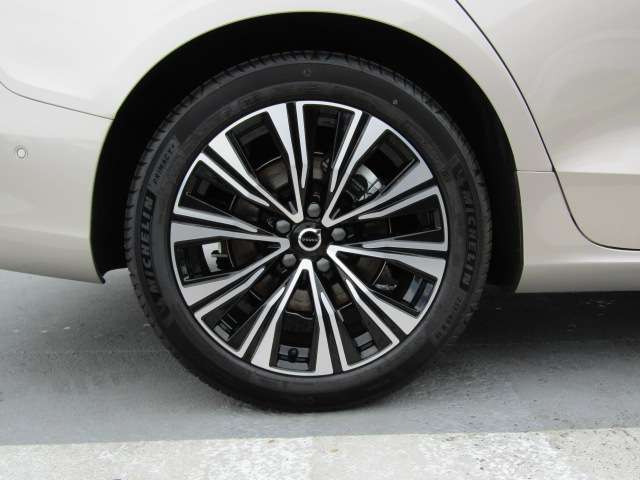 ボルボ Ｖ６０ ウルトラ　Ｂ４ R7年 (四国) 99