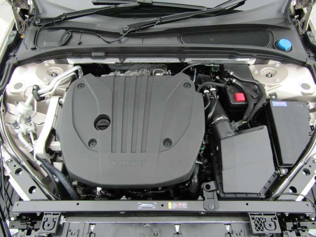 ボルボ Ｖ６０ ウルトラ　Ｂ４ R7年 (四国) 99