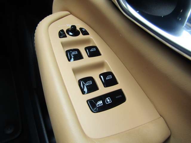 ボルボ ＸＣ９０ Ｔ６ ＡＷＤ インスクリプション ４ＷＤ H30年 (四国) 99