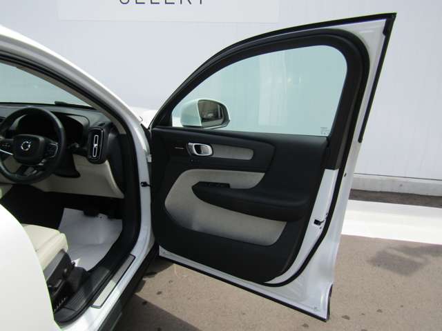 ボルボ ＸＣ４０ アルティメット Ｂ４ ＡＷＤ ４ＷＤ R5年 (四国) 99