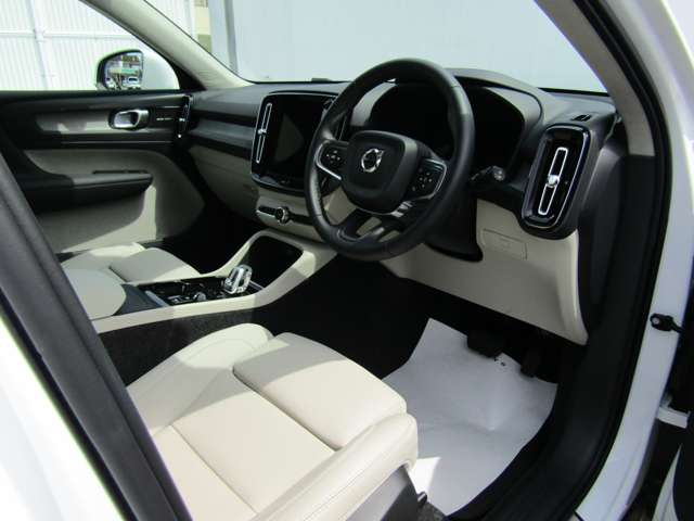 ボルボ ＸＣ４０ アルティメット Ｂ４ ＡＷＤ ４ＷＤ R5年 (四国) 99