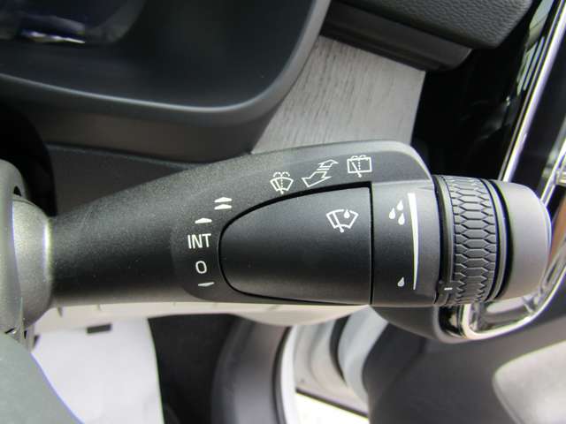 ボルボ ＸＣ４０ アルティメット Ｂ４ ＡＷＤ ４ＷＤ R5年 (四国) 99