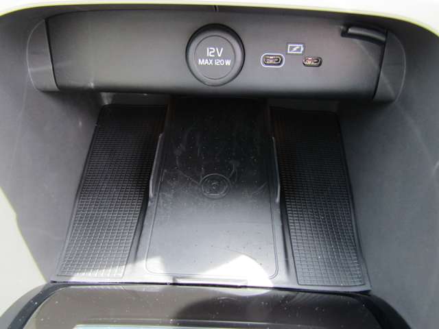 ボルボ ＸＣ４０ アルティメット Ｂ４ ＡＷＤ ４ＷＤ R5年 (四国) 99