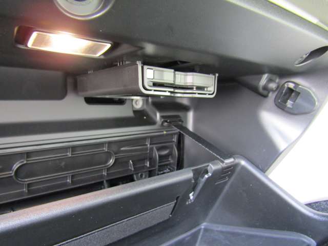 ボルボ ＸＣ４０ アルティメット Ｂ４ ＡＷＤ ４ＷＤ R5年 (四国) 99