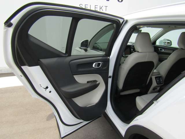 ボルボ ＸＣ４０ アルティメット Ｂ４ ＡＷＤ ４ＷＤ R5年 (四国) 99