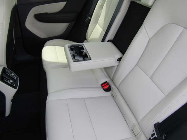 ボルボ ＸＣ４０ アルティメット Ｂ４ ＡＷＤ ４ＷＤ R5年 (四国) 99