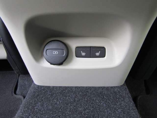 ボルボ ＸＣ４０ アルティメット Ｂ４ ＡＷＤ ４ＷＤ R5年 (四国) 99