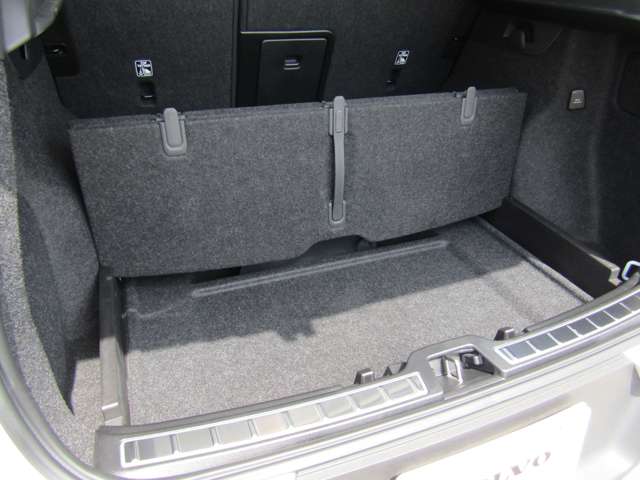 ボルボ ＸＣ４０ アルティメット Ｂ４ ＡＷＤ ４ＷＤ R5年 (四国) 99