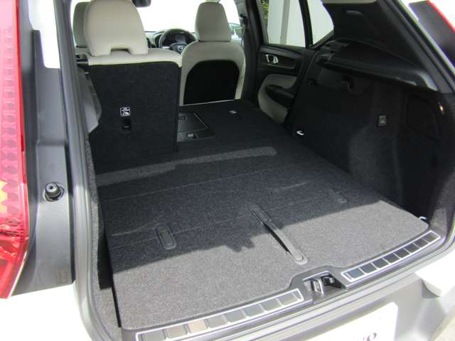 ボルボ ＸＣ４０ アルティメット Ｂ４ ＡＷＤ ４ＷＤ R5年 (四国) 99