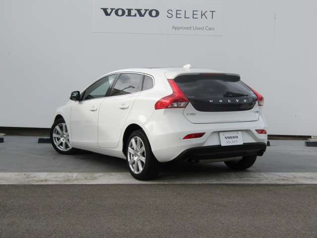 ボルボ Ｖ４０ Ｔ３　クラシックエディション R1年 (四国) 99