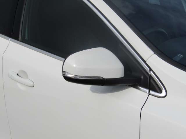 ボルボ Ｖ４０ Ｔ３　クラシックエディション R1年 (四国) 99