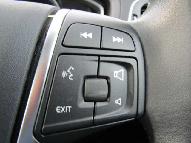 ボルボ Ｖ４０ Ｔ３　クラシックエディション R1年 (四国) 99