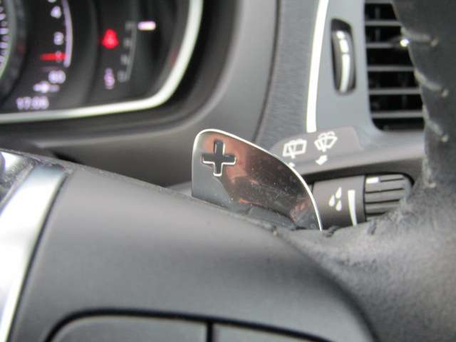 ボルボ Ｖ４０ Ｔ３　クラシックエディション R1年 (四国) 99