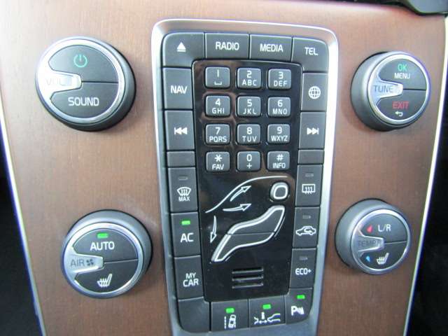 ボルボ Ｖ４０ Ｔ３　クラシックエディション R1年 (四国) 99