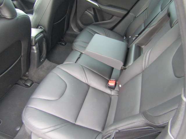 ボルボ Ｖ４０ Ｔ３　クラシックエディション R1年 (四国) 99