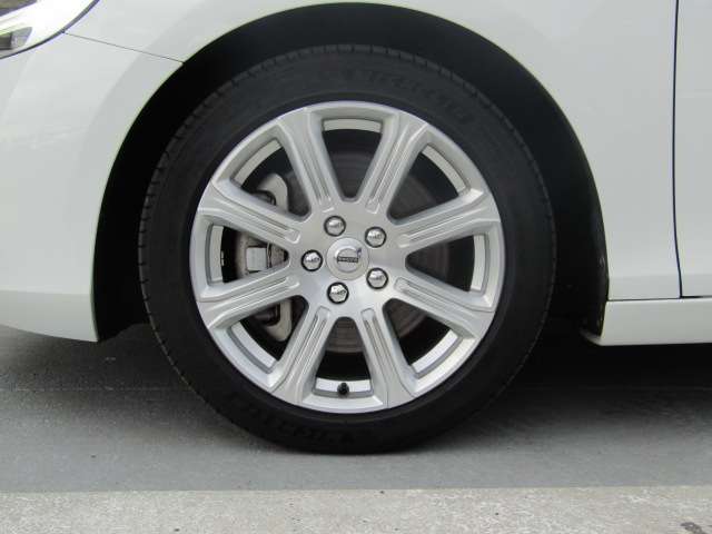 ボルボ Ｖ４０ Ｔ３　クラシックエディション R1年 (四国) 99