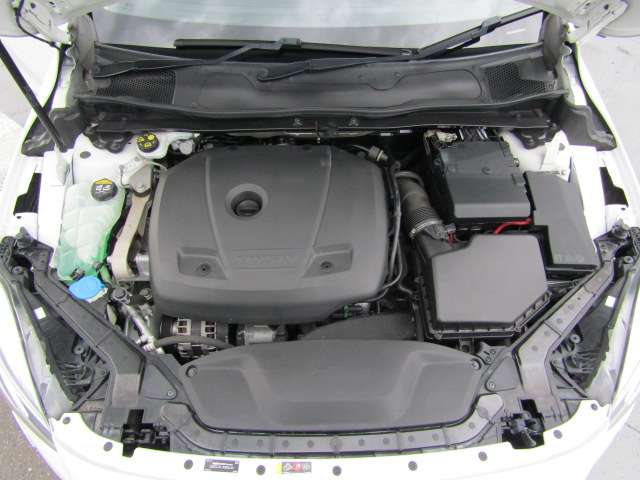 ボルボ Ｖ４０ Ｔ３　クラシックエディション R1年 (四国) 99