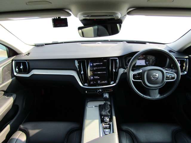 ボルボ Ｖ６０ Ｔ５　インスクリプション R1年 (四国) 99