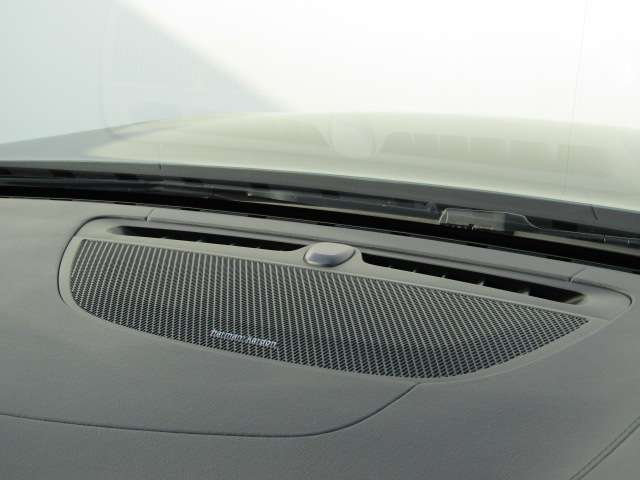 ボルボ Ｖ６０ Ｔ５　インスクリプション R1年 (四国) 99