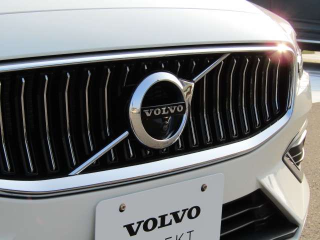 ボルボ Ｖ６０ Ｔ５　インスクリプション R1年 (四国) 99