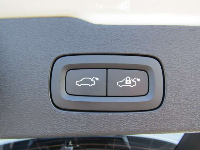 ボルボ Ｖ６０ Ｔ５　インスクリプション R1年 (四国) 99