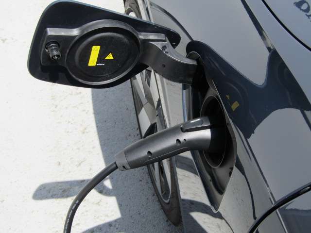 ボルボ Ｖ６０ リチャージ アルティメット Ｔ６ ＡＷＤ プラグイン ハイブリッド ４ＷＤ R6年 (四国) 99