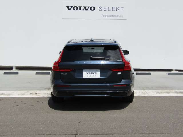 ボルボ Ｖ６０ リチャージ アルティメット Ｔ６ ＡＷＤ プラグイン ハイブリッド ４ＷＤ R6年 (四国) 99