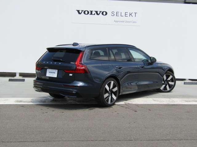 ボルボ Ｖ６０ リチャージ アルティメット Ｔ６ ＡＷＤ プラグイン ハイブリッド ４ＷＤ R6年 (四国) 99