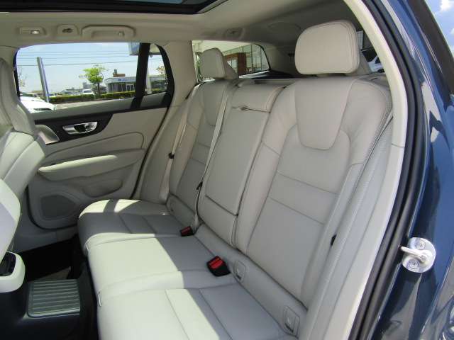 ボルボ Ｖ６０ リチャージ アルティメット Ｔ６ ＡＷＤ プラグイン ハイブリッド ４ＷＤ R6年 (四国) 99