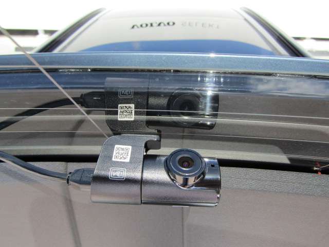 ボルボ Ｖ６０ リチャージ アルティメット Ｔ６ ＡＷＤ プラグイン ハイブリッド ４ＷＤ R6年 (四国) 99