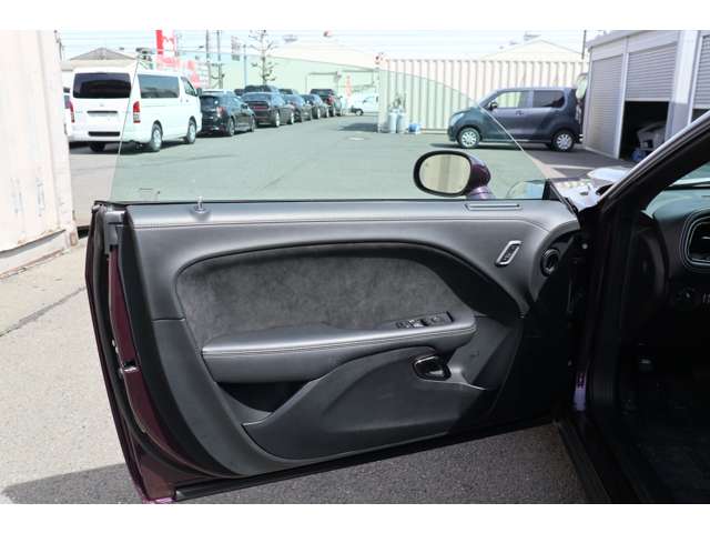 ダッジ チャレンジャー ＳＲＴ ヘルキャット R4年 (東海) 99