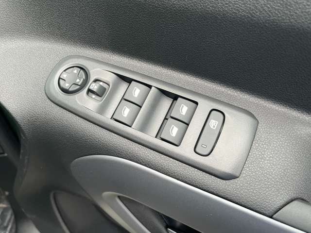 シトロエン ベルランゴ マックス ブルーＨＤＩ ディーゼルターボ R7年 (東北) 99