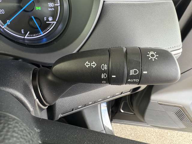 トヨタ ハリアー　ハイブリッド ２．５ ハイブリッド Ｅ－ＦＯＵＲ Ｚ レザーパッケージ ４ＷＤ R2年 (東北) 99