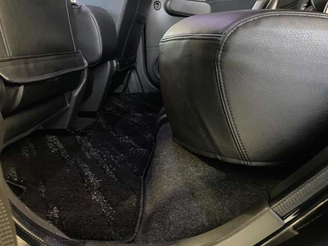 日産 キューブ １．５ ライダー ブラックライン ４ＷＤ H23年 (東北) 99