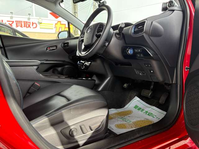 トヨタ プリウス １．８ Ａ プレミアム ツーリングセレクション R1年 (東北) 99