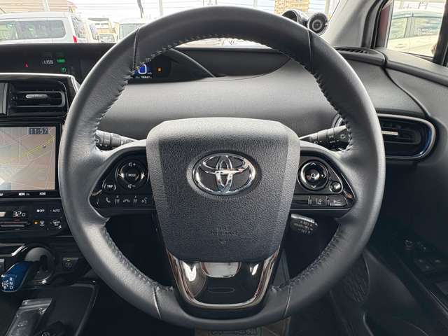 トヨタ プリウス １．８ Ａ プレミアム ツーリングセレクション R1年 (東北) 99