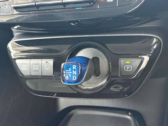 トヨタ プリウス １．８ Ａ プレミアム ツーリングセレクション R1年 (東北) 99