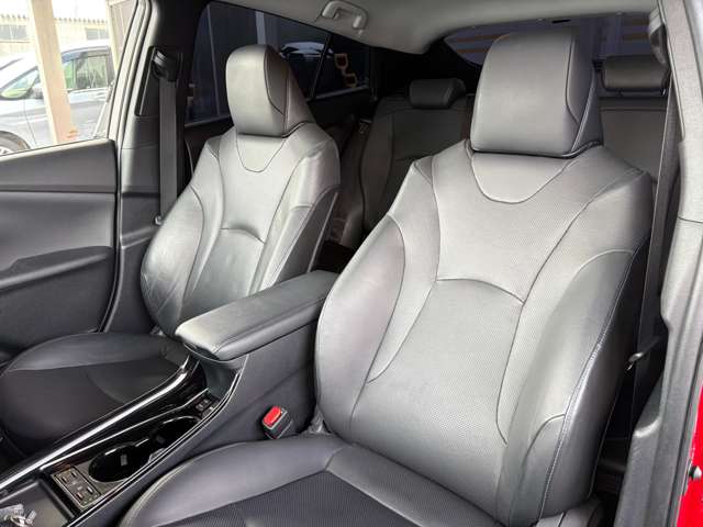 トヨタ プリウス １．８ Ａ プレミアム ツーリングセレクション R1年 (東北) 99